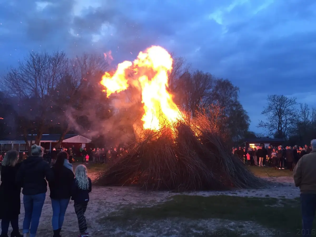 Boka Aktiviteter till Valborgsfirande & Första Maj